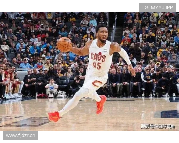 米切尔砍下35分助力骑士大胜活塞球队胜利再度刷新连胜纪录